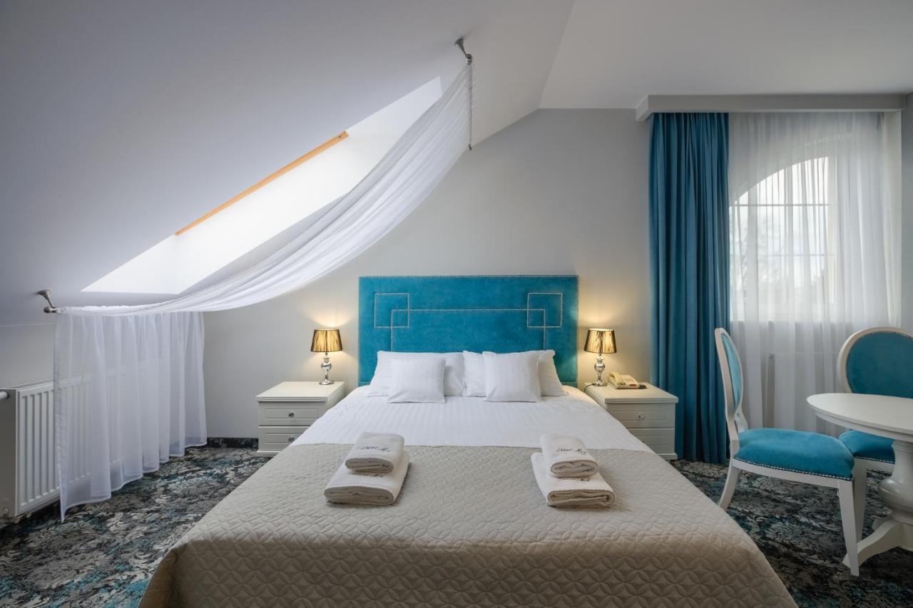 Hotel Lord Радом Екстериор снимка