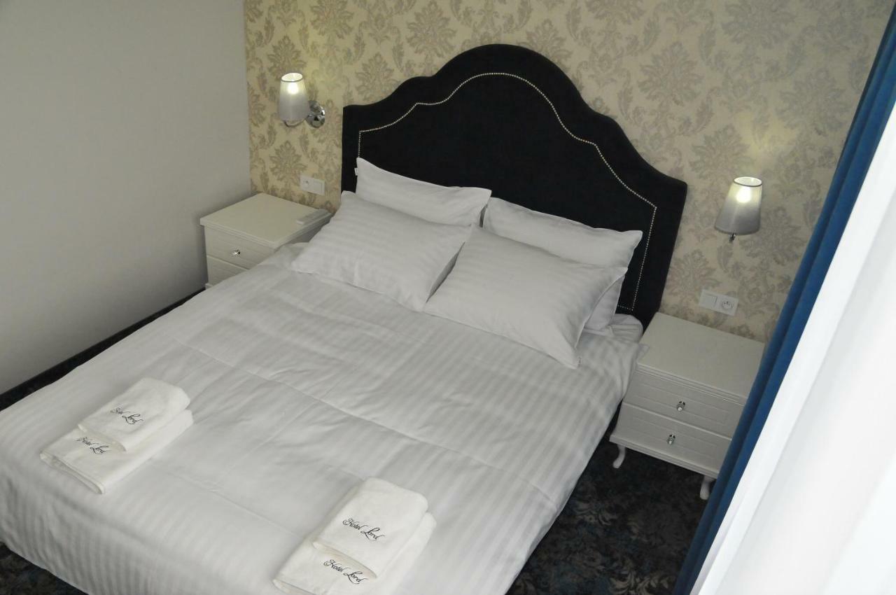 Hotel Lord Радом Екстериор снимка